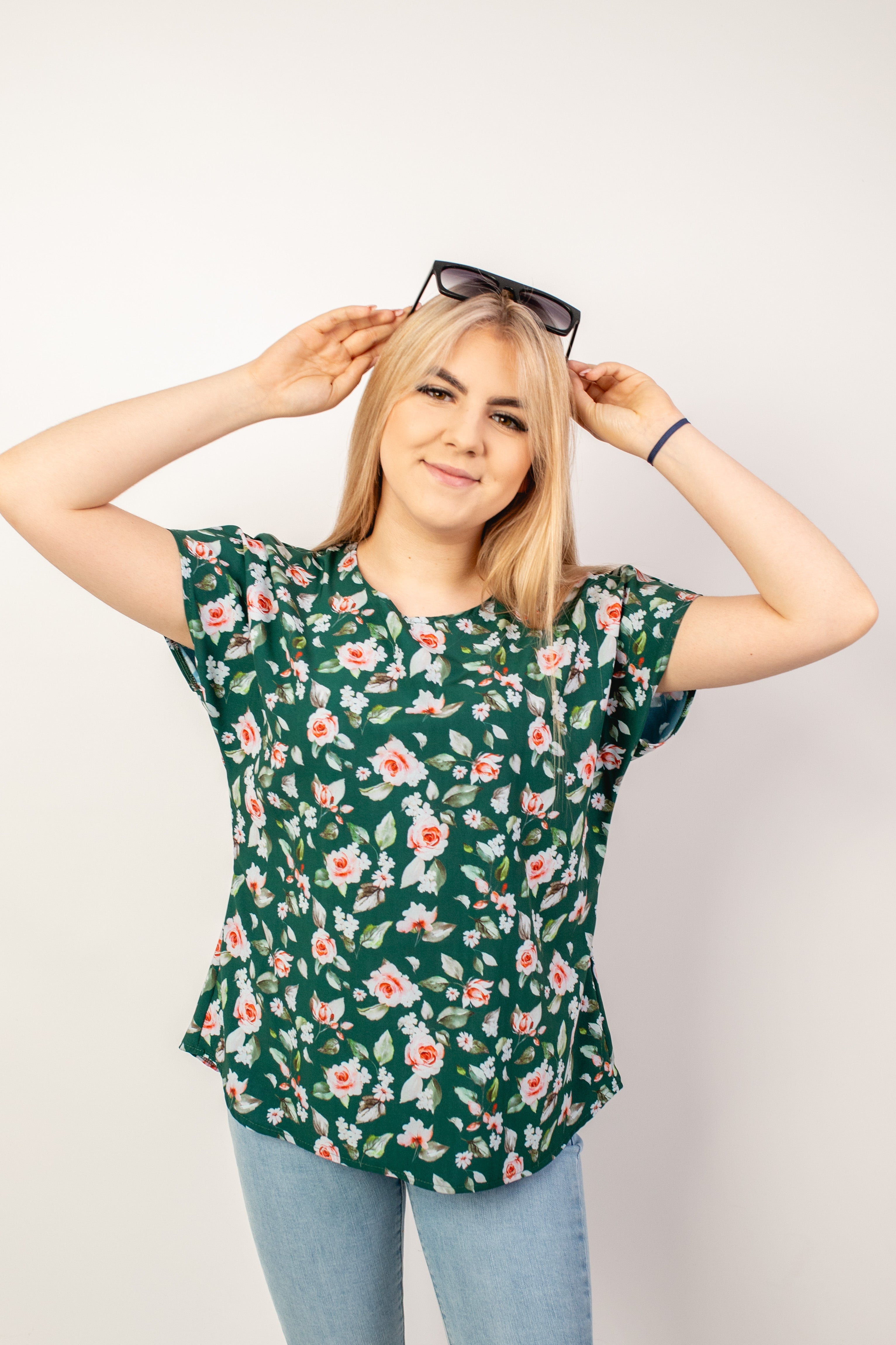 Letnia wzorzysta sportowa bluzka na krótki rękaw Wzór 13